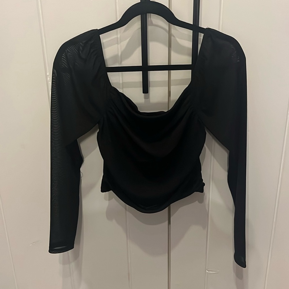 Mesh sleeve crop top
